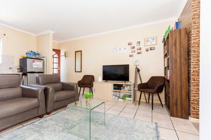 To Let 1 Bedroom Property for Rent in Parklands Western Cape
